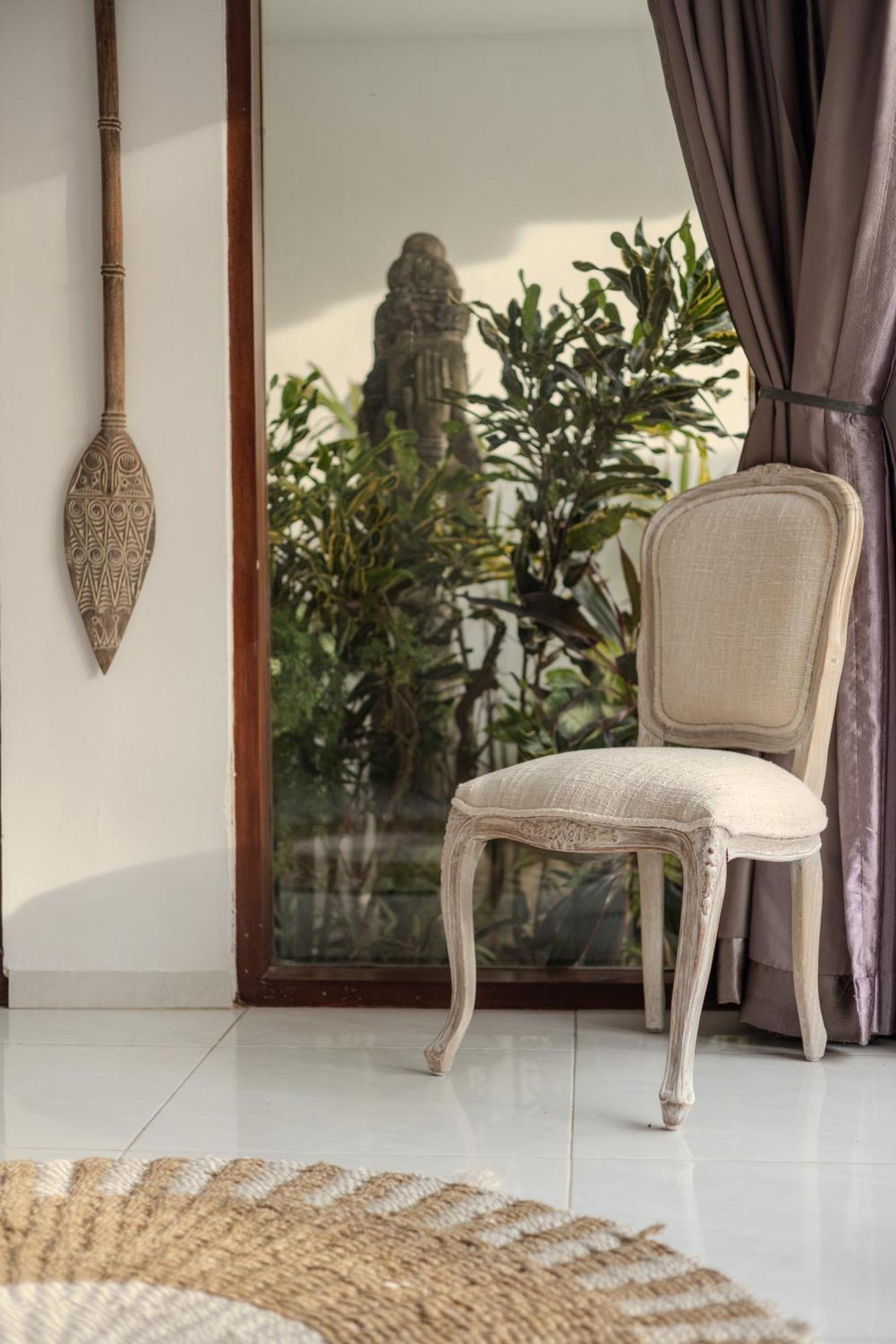 Villa Arev เกอโรโบกัน ภายนอก รูปภาพ