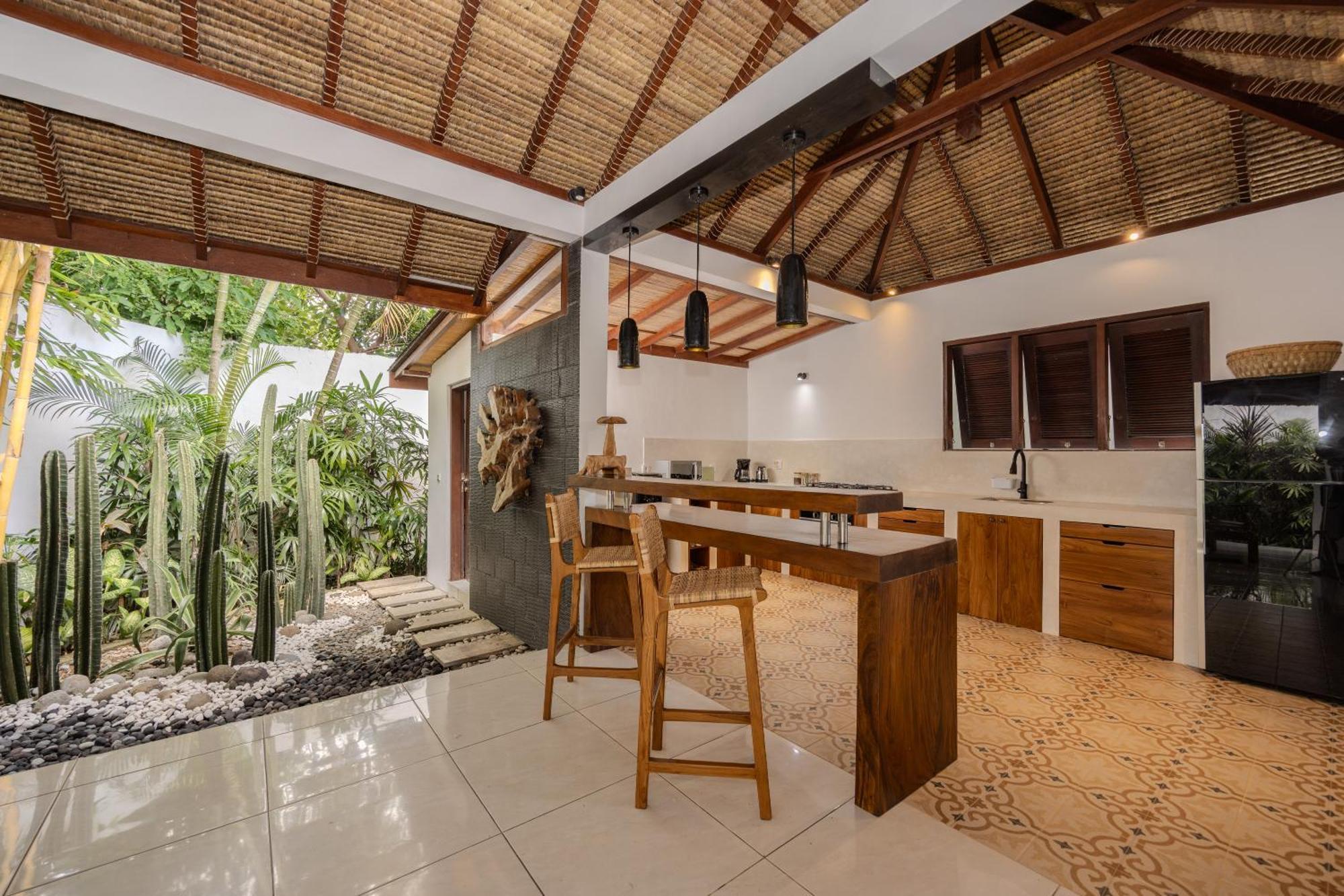 Villa Arev เกอโรโบกัน ภายนอก รูปภาพ